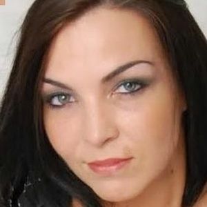 Meet your Posher, Anissa